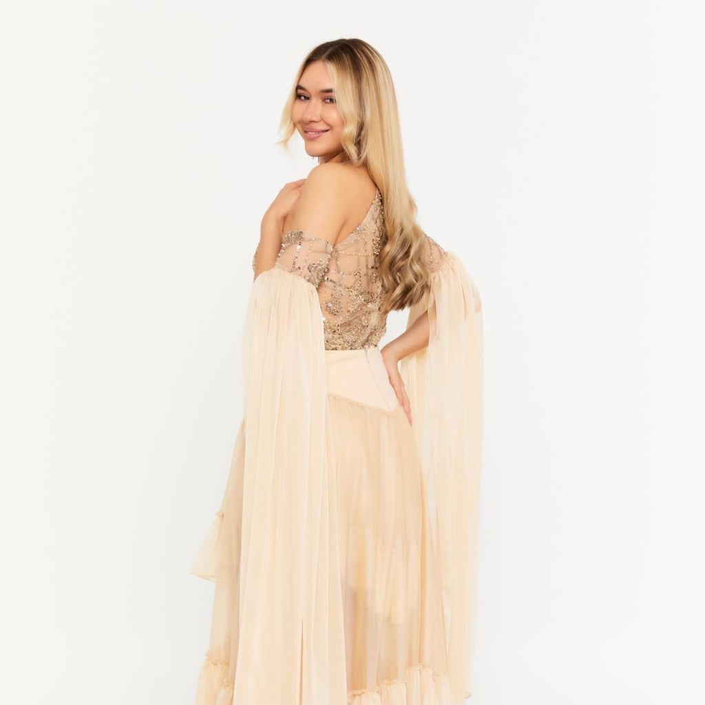 „Zarina – Edles Abendkleid mit fließendem Tüll“