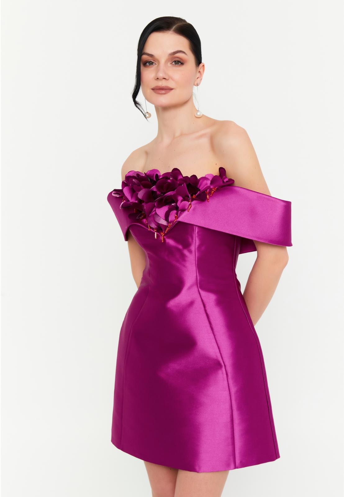 Fuchsia Blossom – Elegantes Off-Shoulder Cocktailkleid